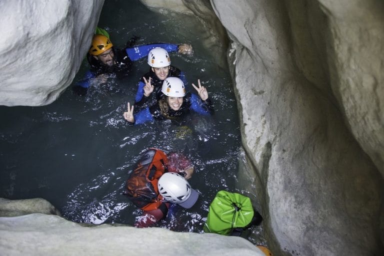 canyoning-aiglun-verdon-nage