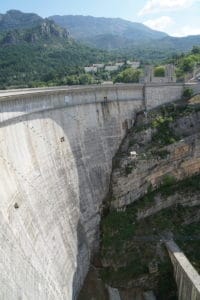 barrage entre le lac de Castillon et de Chaudanne