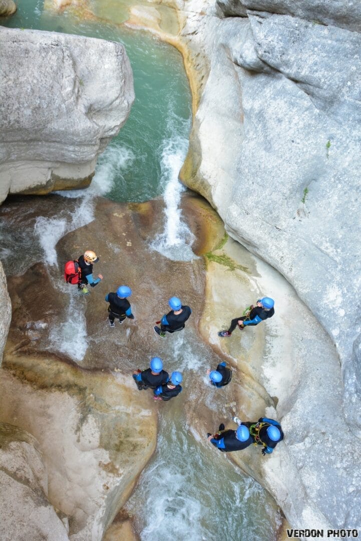 groupe dans la descente de Saint Auban